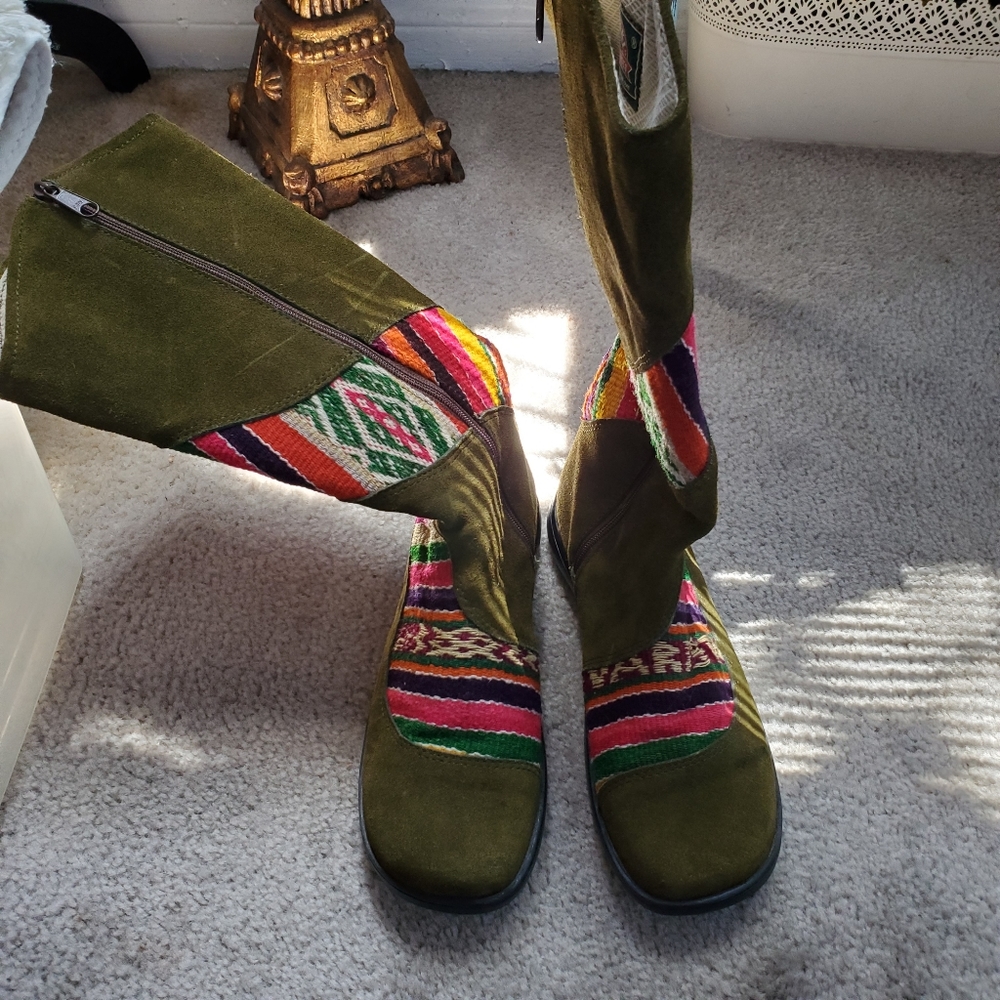 Boots (🇵🇪 Peru) - Picture 3 of 8